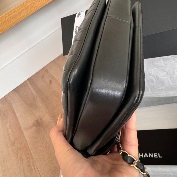 100% authentic CHANEL Trendy Small Chevron in Black Lambskin GHW - Picture 10 of 16